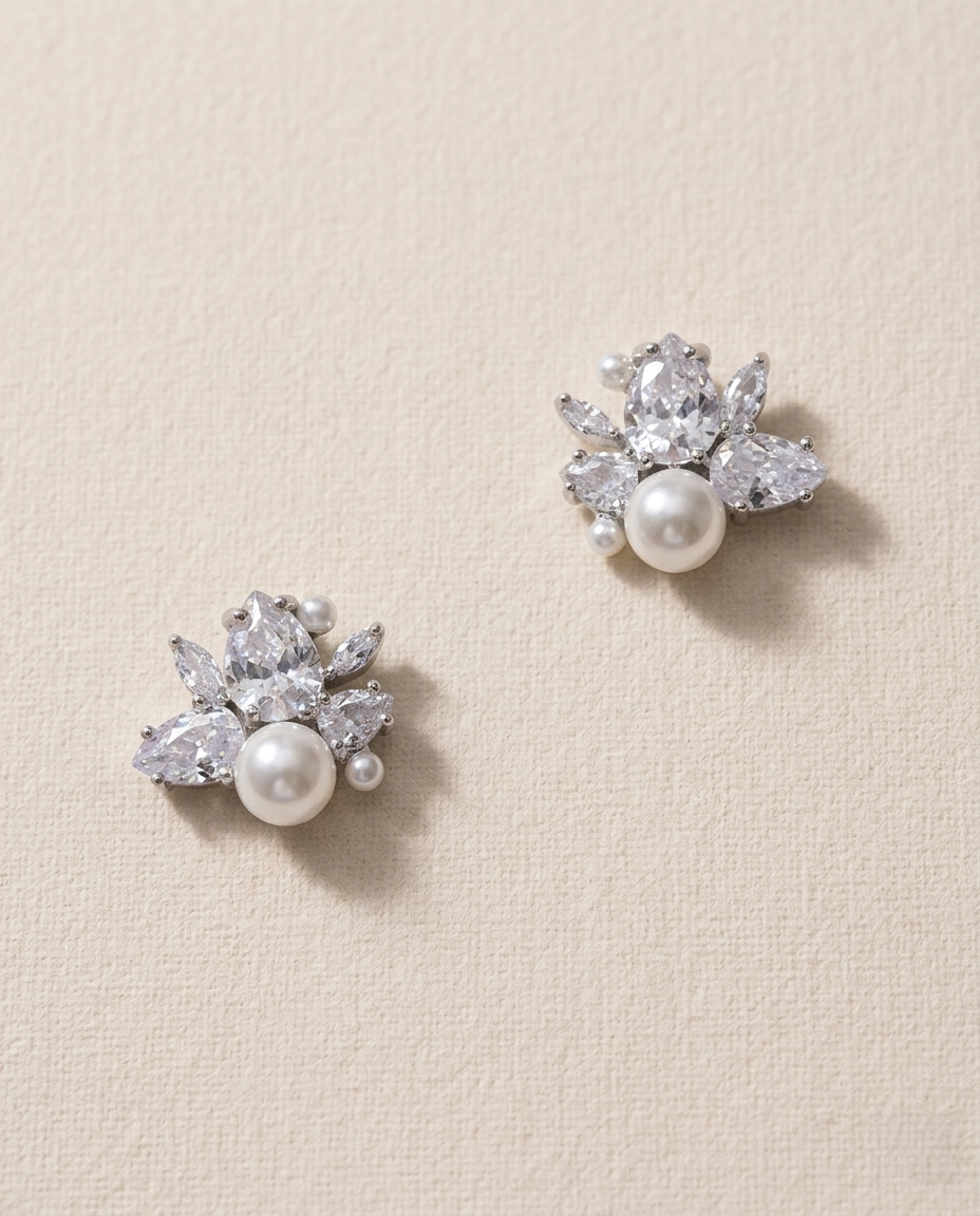 Kim Pearl Minimalist Earrings