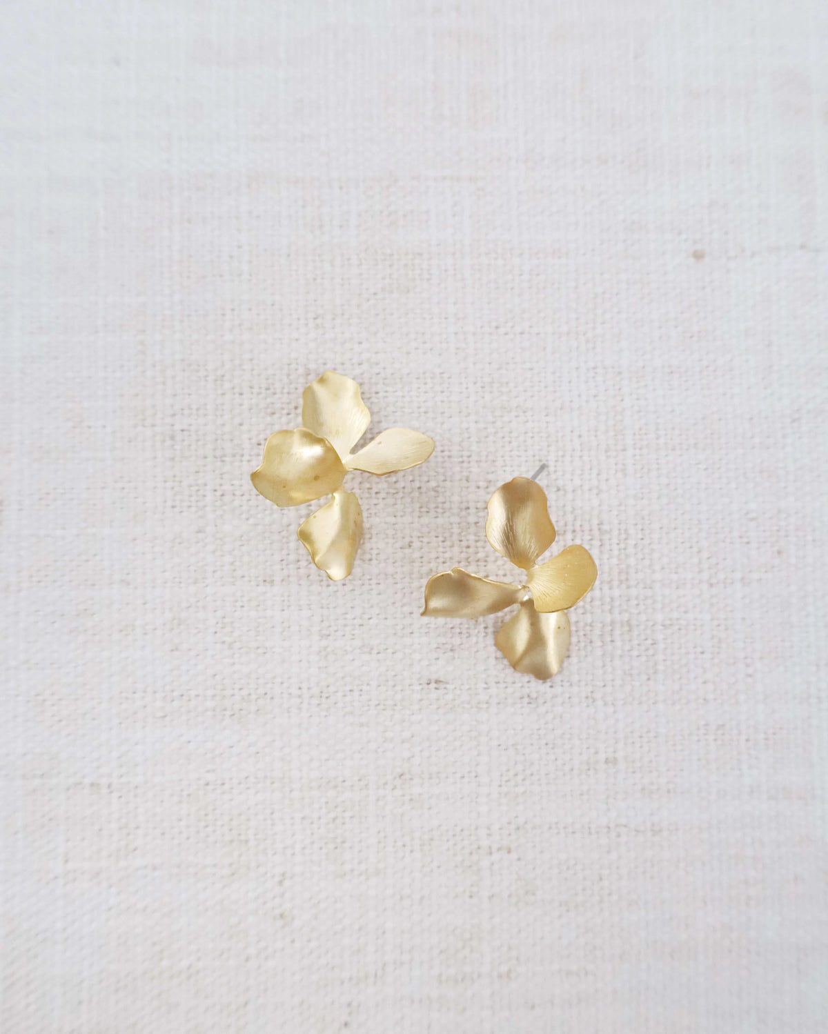Nyla Earrings, Gold
